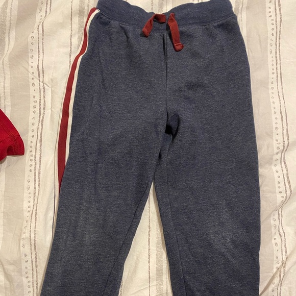 Three piece set - Picture 2 of 9